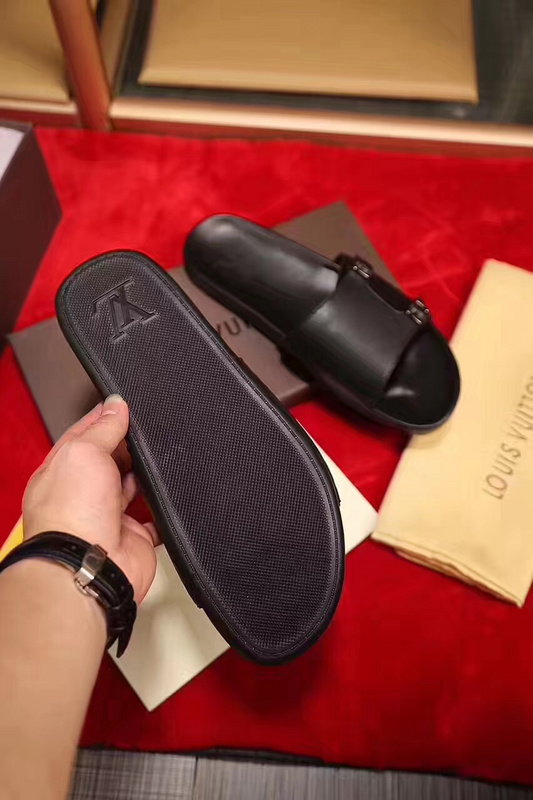 LV men slippers AAA(38-46)-174