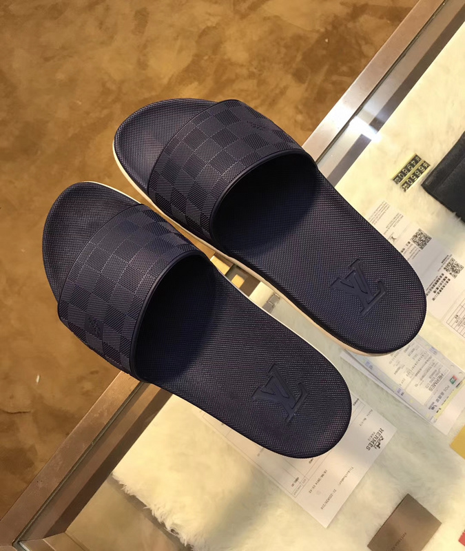 LV men slippers AAA(38-46)-175