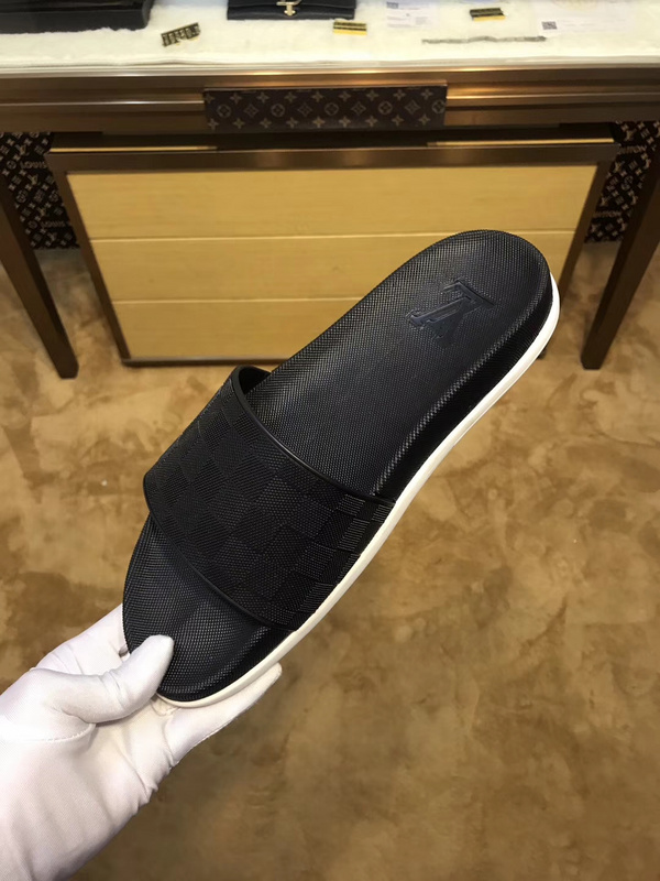 LV men slippers AAA(38-46)-176