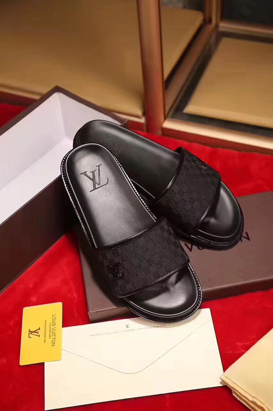 LV men slippers AAA(38-46)-182