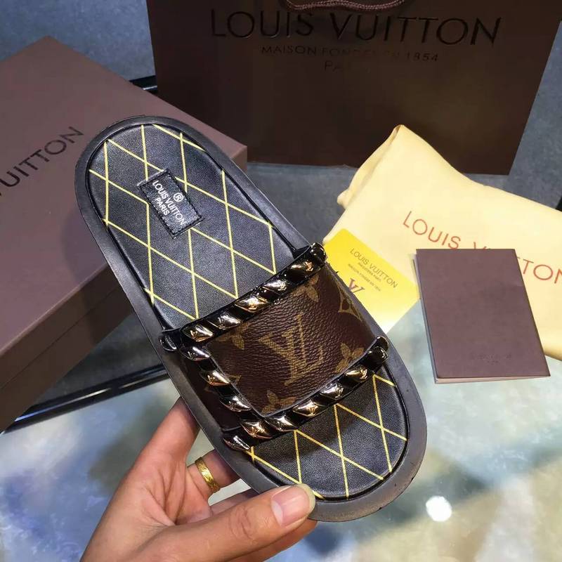 LV women slippers AAA-007