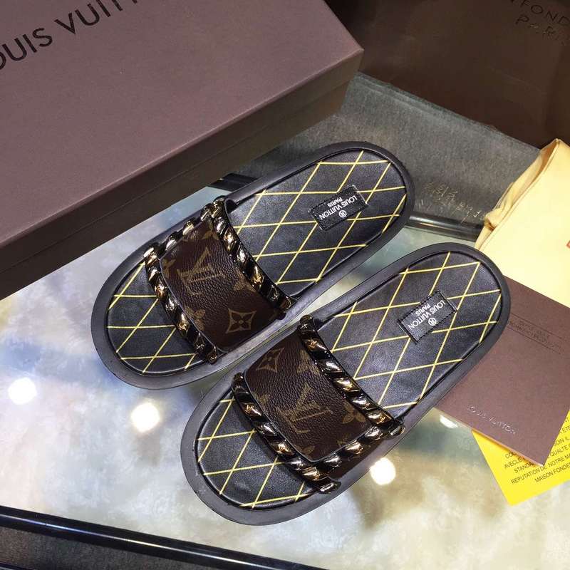 LV women slippers AAA-007