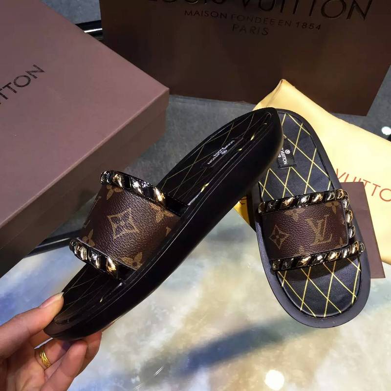 LV women slippers AAA-007