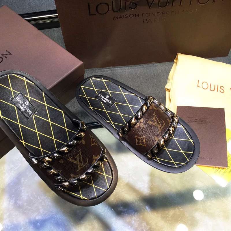 LV women slippers AAA-007