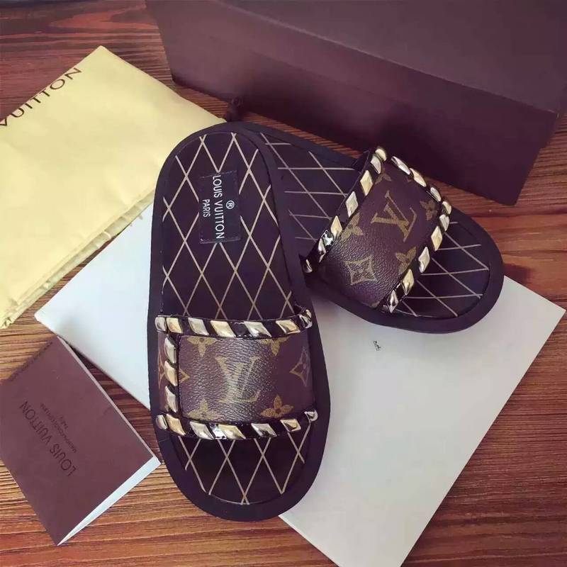 LV women slippers AAA-008