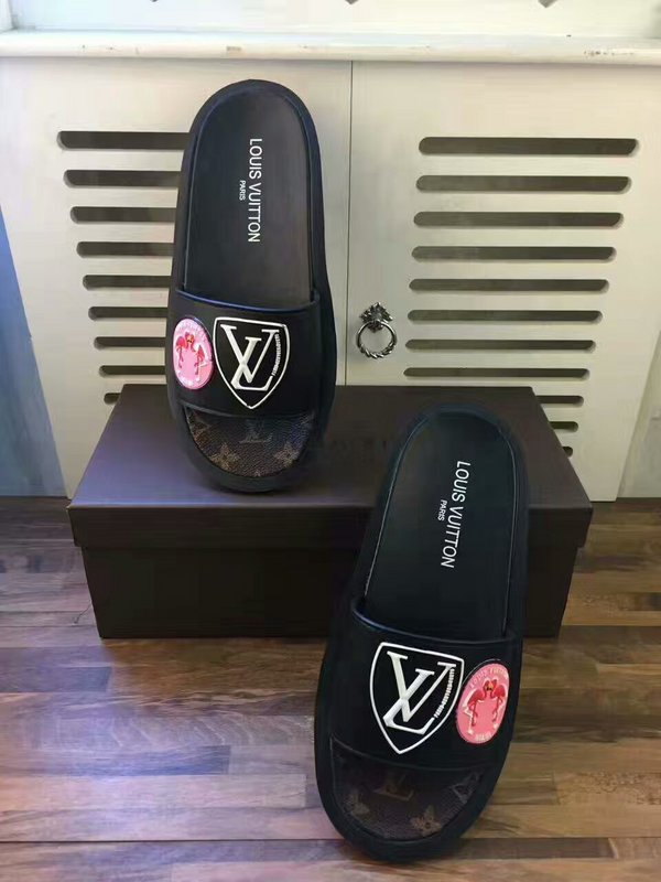 LV women slippers AAA-015