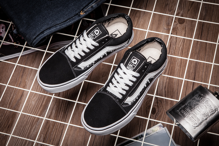 Vans Era Low Top Shoes-038