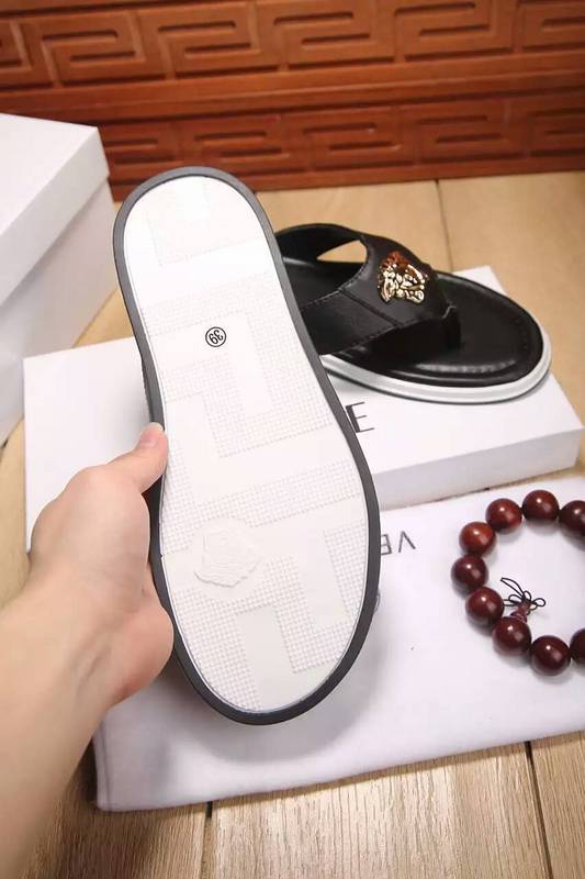 V Men slippers AAA-002