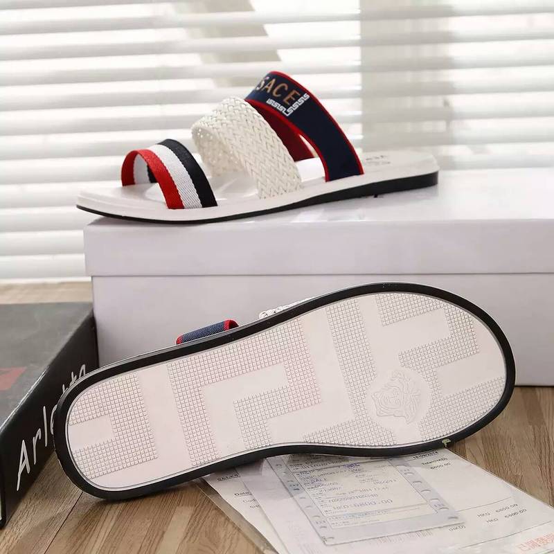 V men slippers AAA-050