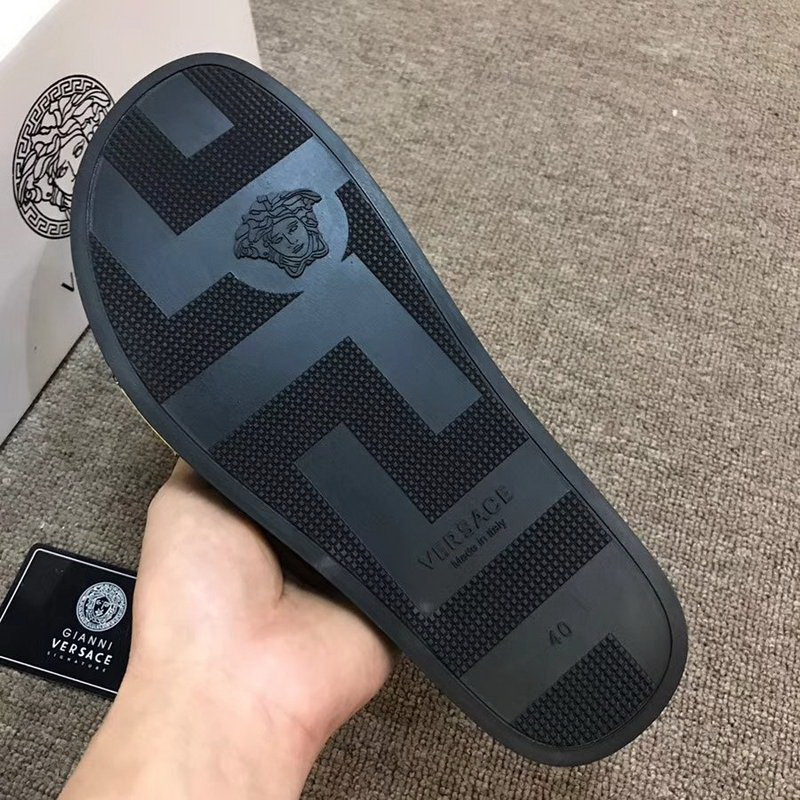 V men slippers AAA-114