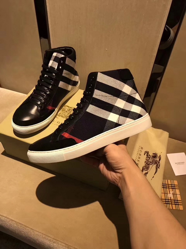 Burberry men shoes 1:1 quality-011