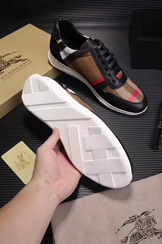 Burberry men shoes 1:1 quality-043