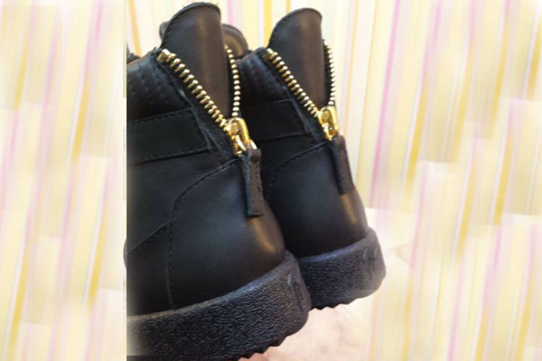 Giuseppe Zanotti Black Leather Gold Pyramid Bar High Top Sneakers(with receipt)