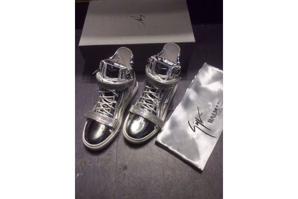 Giuseppe zanotti silver diamond Men′s Sneaker(with receipt)