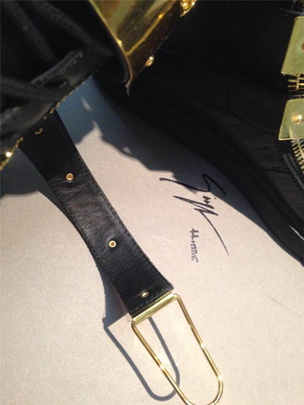 High End Giuseppe Zanotti Double-Bar Latch Clasp Leather High-Top Sneakers(with receipt)