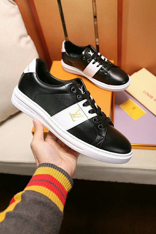 LV Men shoes 1:1 quality-1018