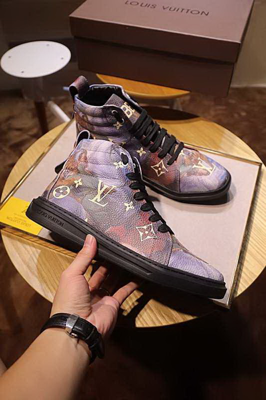 LV Men shoes 1:1 quality-1065