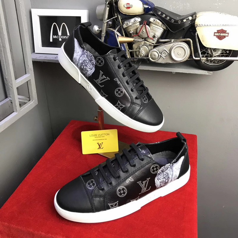 LV Men shoes 1:1 quality-1074