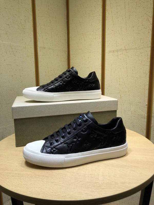 LV Men shoes 1:1 quality-1149