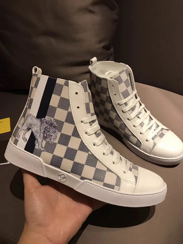 LV Men shoes 1:1 quality-1224