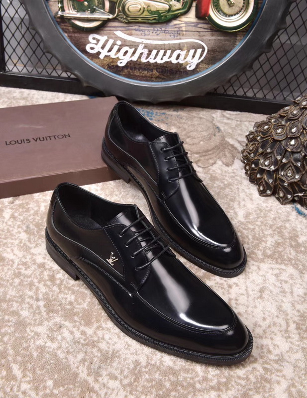 LV Men shoes 1:1 quality-1346