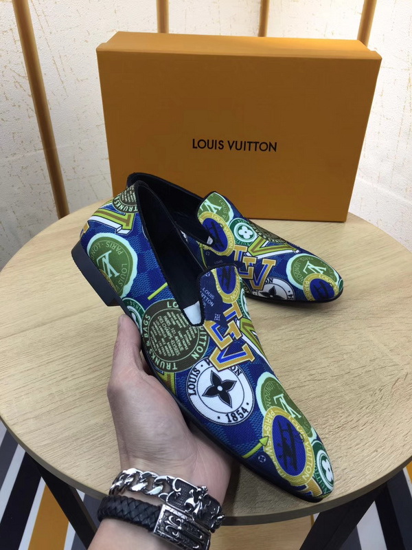 LV Men shoes 1:1 quality-1361