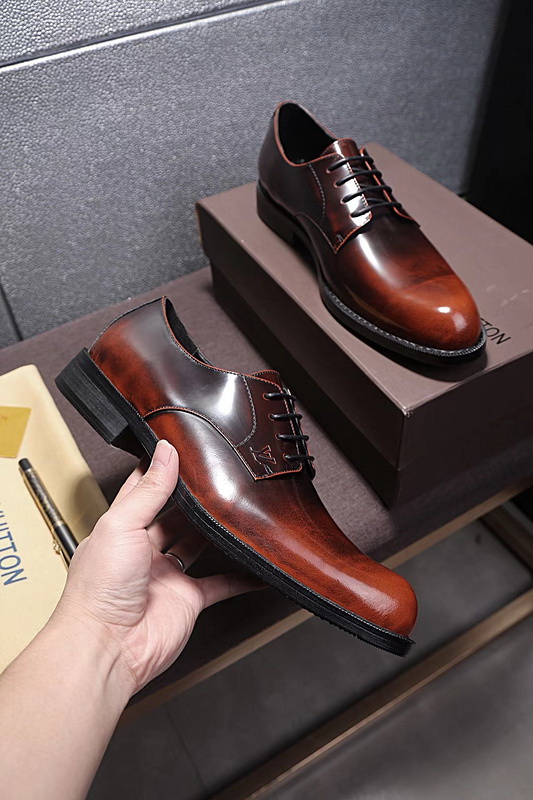 LV Men shoes 1:1 quality-1379