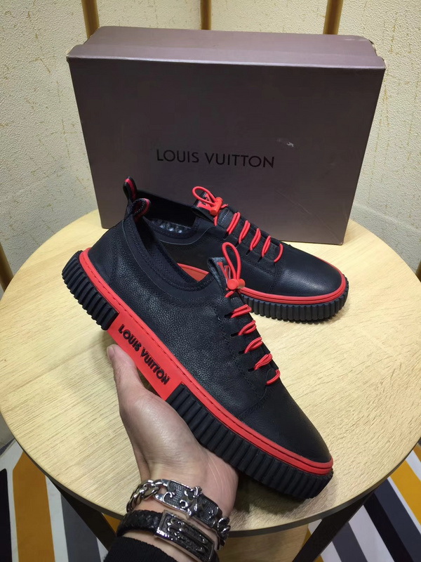 LV Men shoes 1:1 quality-1388