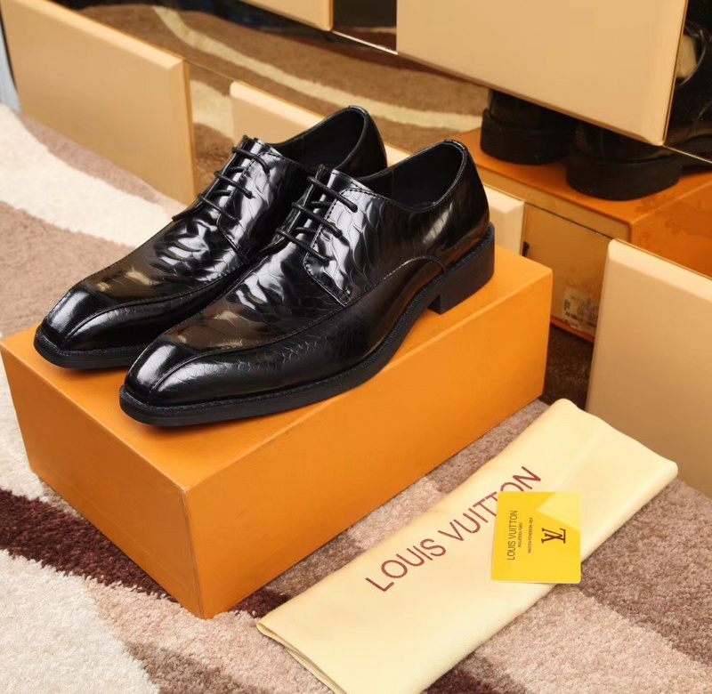 LV Men shoes 1:1 quality-1447