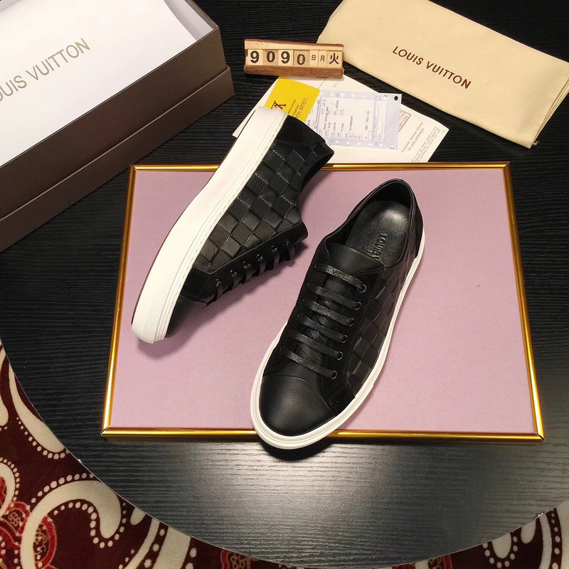 LV Men shoes 1:1 quality-1466