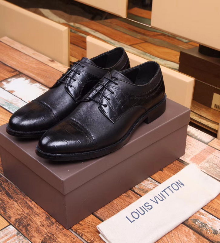 LV Men shoes 1:1 quality-1488