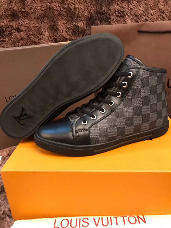 LV Men shoes 1:1 quality-1530