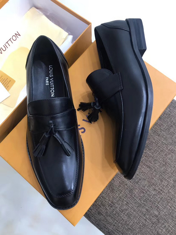 LV Men shoes 1:1 quality-1543