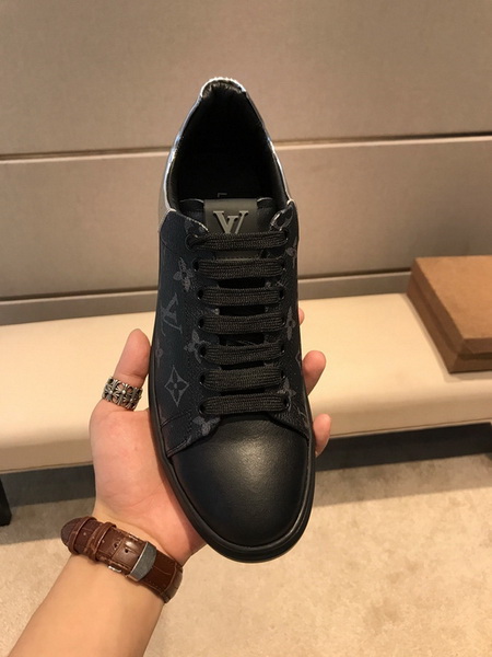 LV Men shoes 1:1 quality-1711