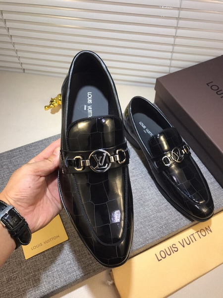 LV Men shoes 1:1 quality-1744