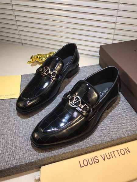 LV Men shoes 1:1 quality-1744