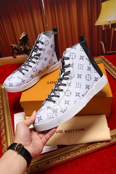 LV Men shoes 1:1 quality-1830