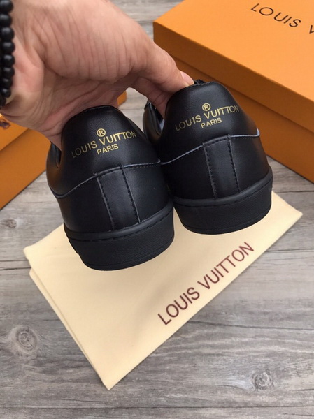 LV Men shoes 1:1 quality-1842