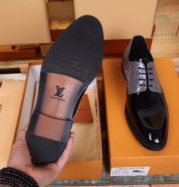 LV Men shoes 1:1 quality-1904