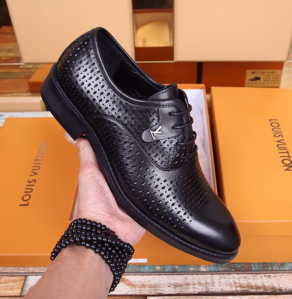 LV Men shoes 1:1 quality-1909