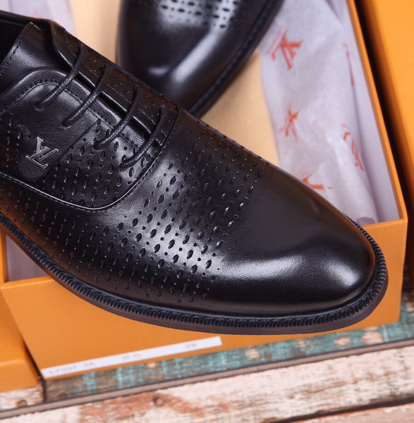 LV Men shoes 1:1 quality-1909