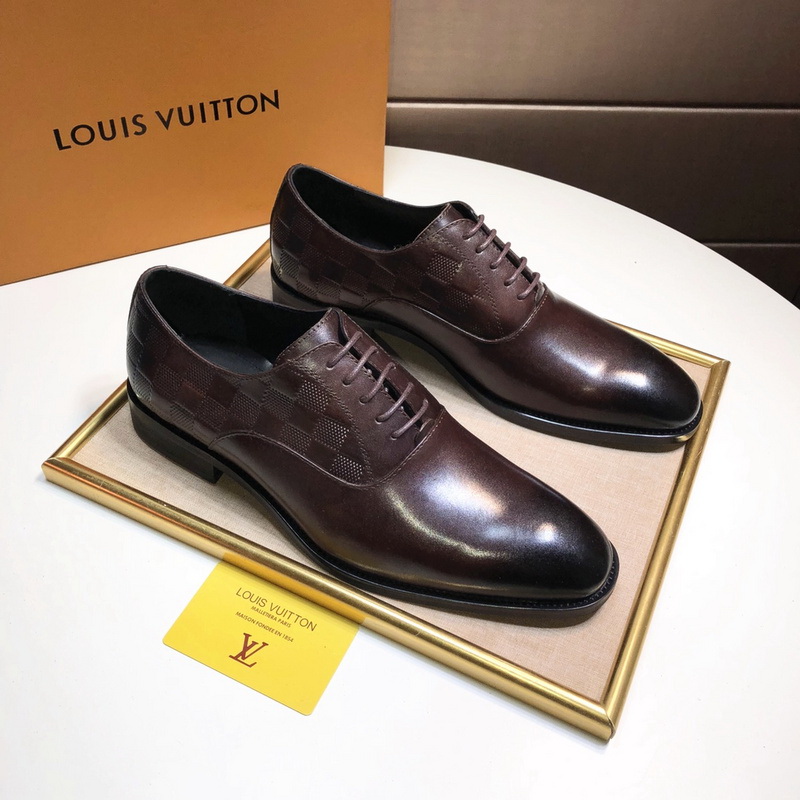 LV Men shoes 1;1 quality-1913