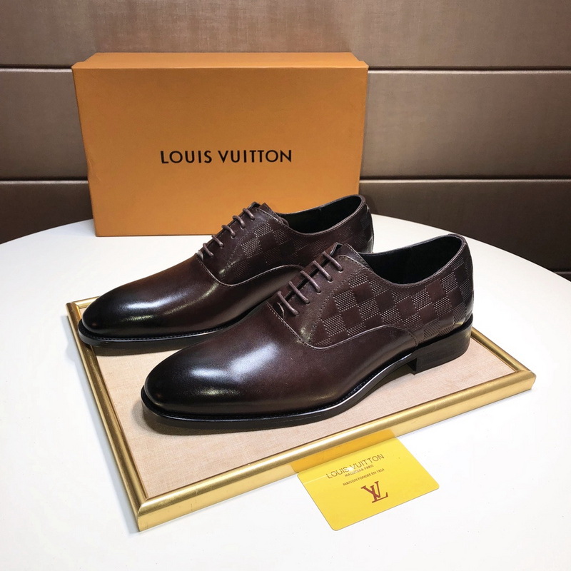 LV Men shoes 1;1 quality-1913