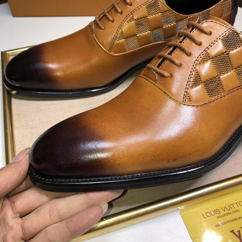 LV Men shoes 1;1 quality-1914