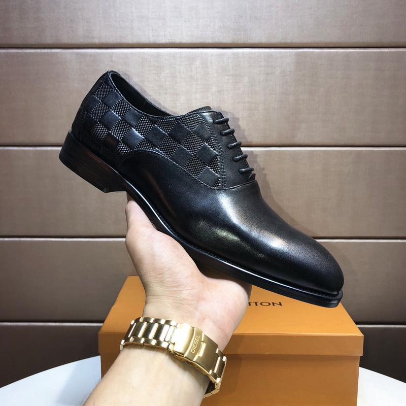 LV Men shoes 1;1 quality-1915