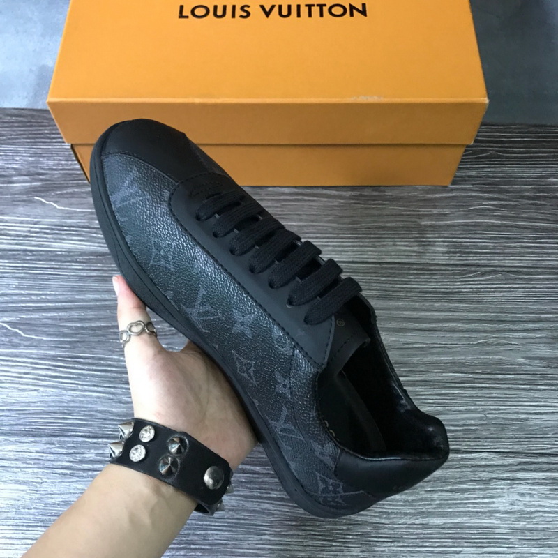 LV Men shoes 1;1 quality-1917