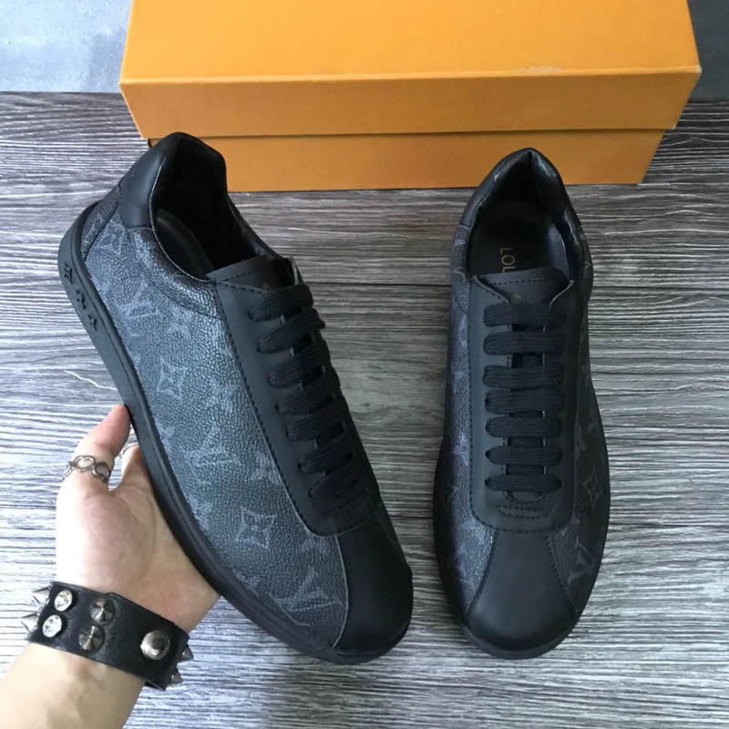 LV Men shoes 1;1 quality-1917