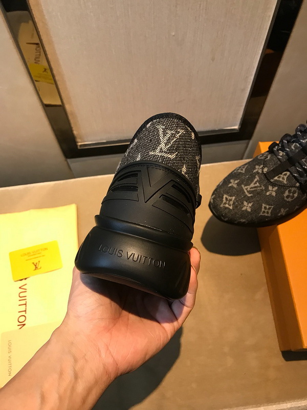 LV Men shoes 1;1 quality-1928