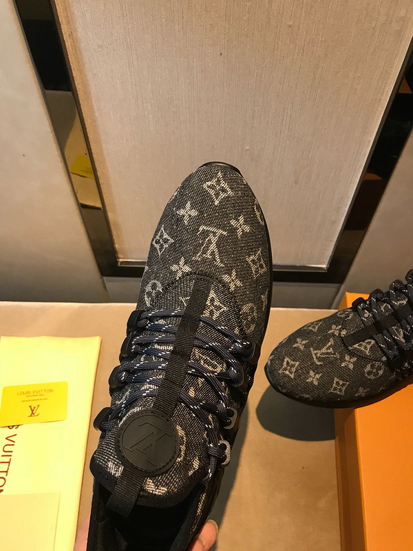 LV Men shoes 1;1 quality-1928