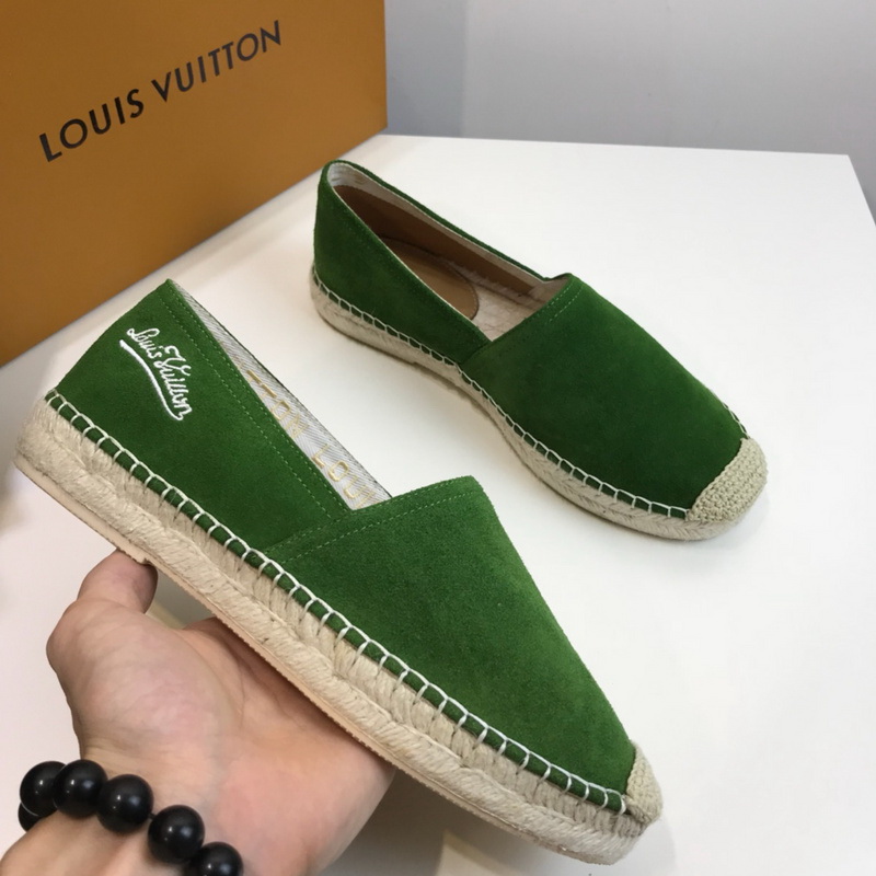 LV Men shoes 1;1 quality-1935